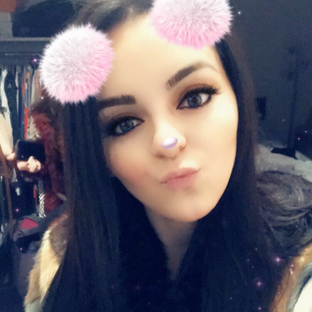 Meet your Posher, Jola